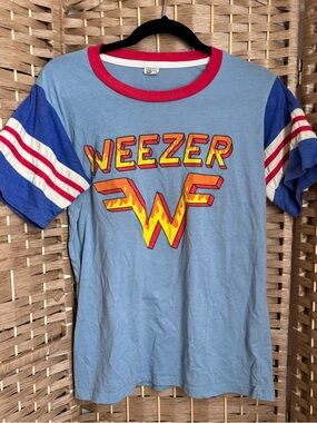 Vintage Weezer band tee
